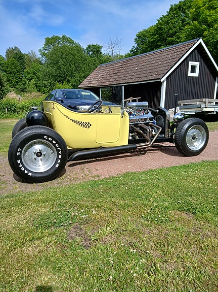 Ford V8 5 of 5