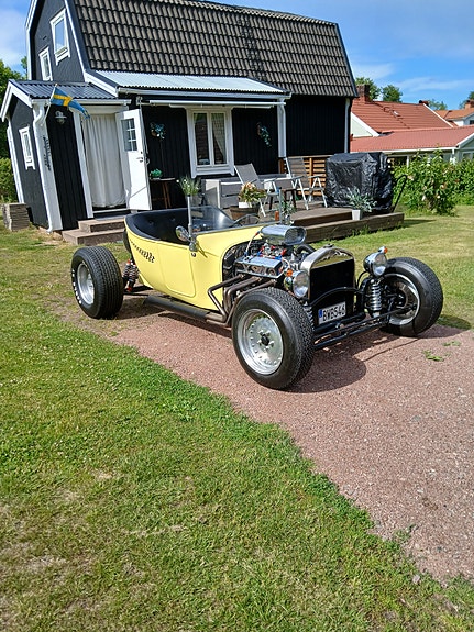 Ford V8 6 of 8