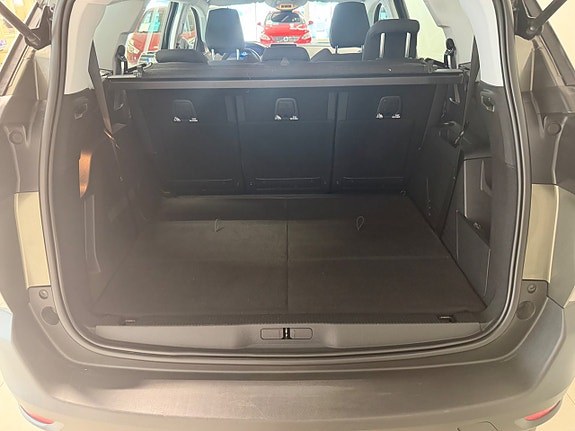 Peugeot 5008 6 of 12