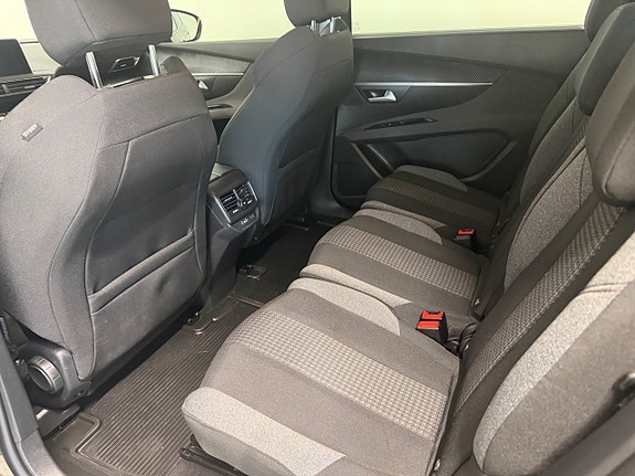 Peugeot 5008 5 of 5