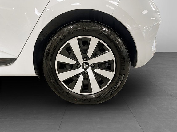 Mitsubishi Colt 15 of 16