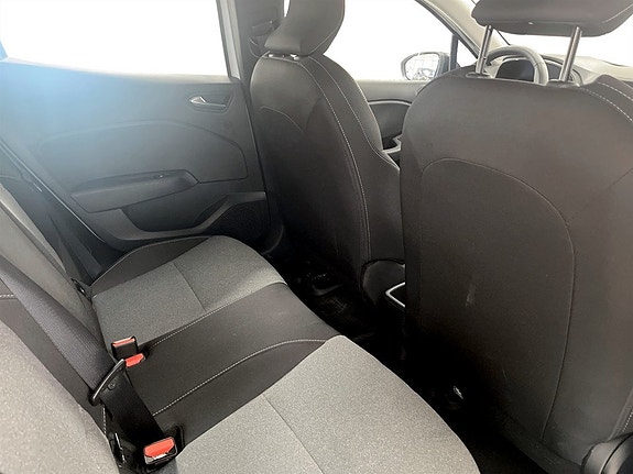 Mitsubishi Colt 13 of 16