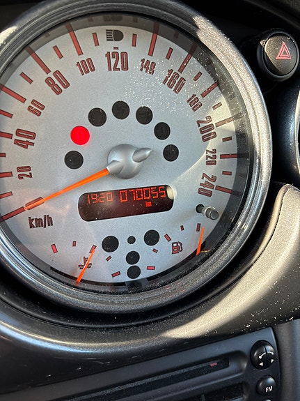 MINI Cooper 6 of 6
