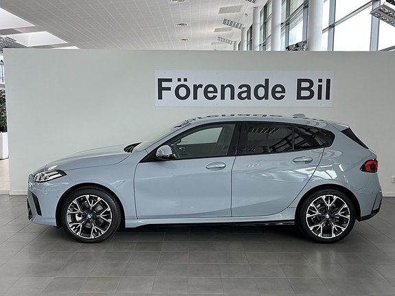 BMW 120 3 of 14