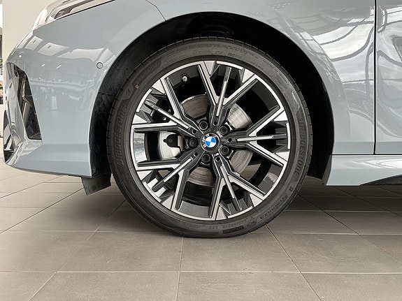 BMW 120 4 of 14