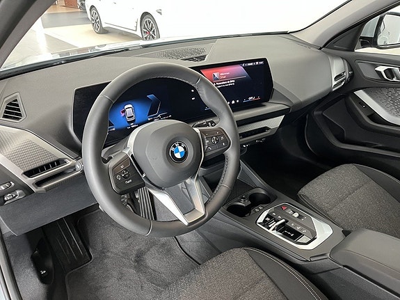 BMW 120 6 of 14