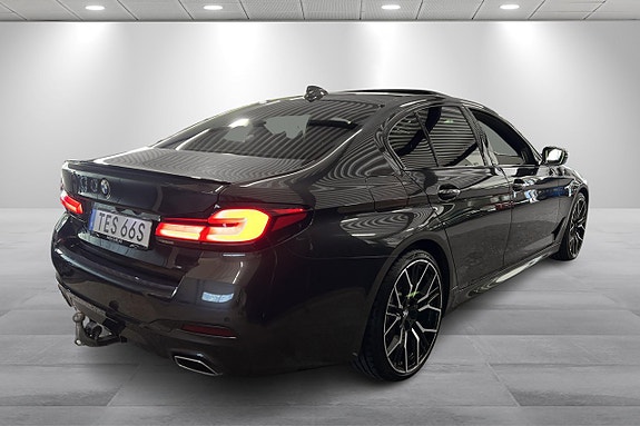 BMW 530d 3 of 5