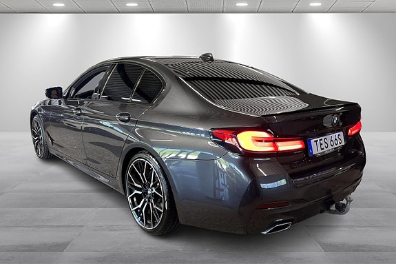 BMW 530d 2 of 5