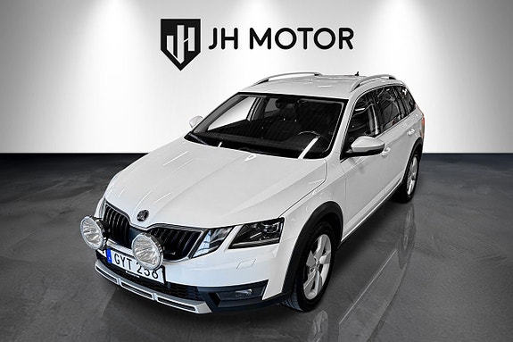 Skoda Octavia Scout 9 of 16