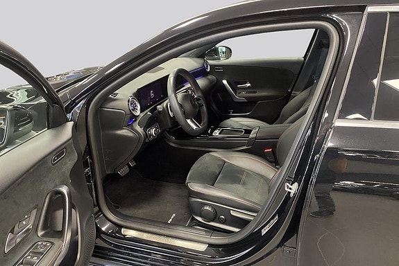 Mercedes-Benz A200 8 of 15