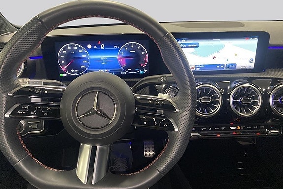 Mercedes-Benz A200 7 of 15