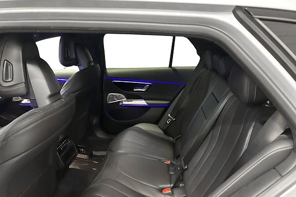 Mercedes-Benz E300 9 of 12