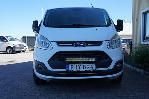Ford Transit Custom 2 of 5