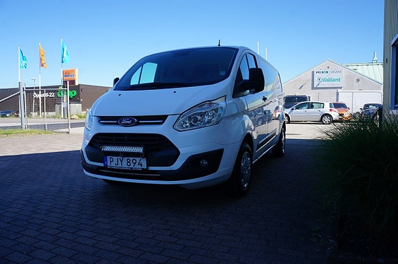 Ford Transit Custom 3 of 5