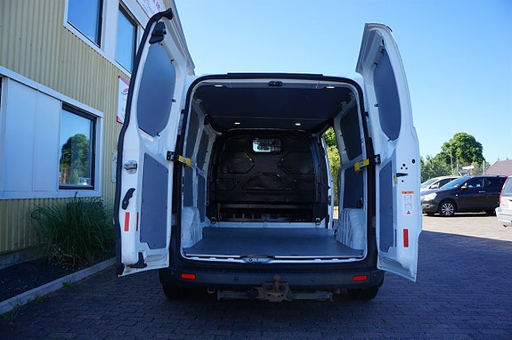 Ford Transit Custom 4 of 5