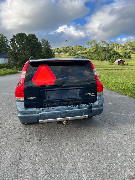 Volvo XC70 3 of 5