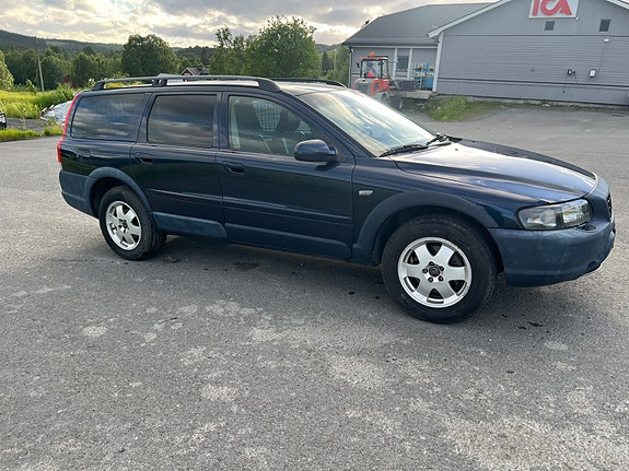 Volvo XC70 4 of 5