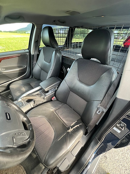 Volvo XC70 5 of 5