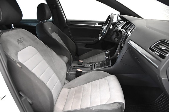 Volkswagen Golf VII 16 of 22