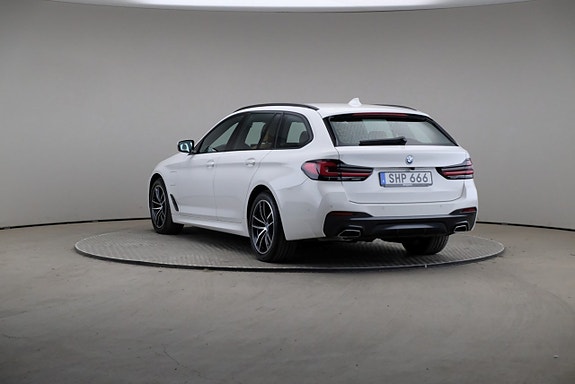 BMW 530e 2 of 5