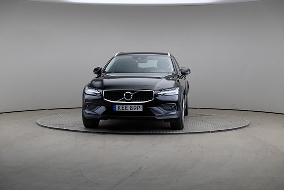 Volvo V60 Cross Country 3 of 5