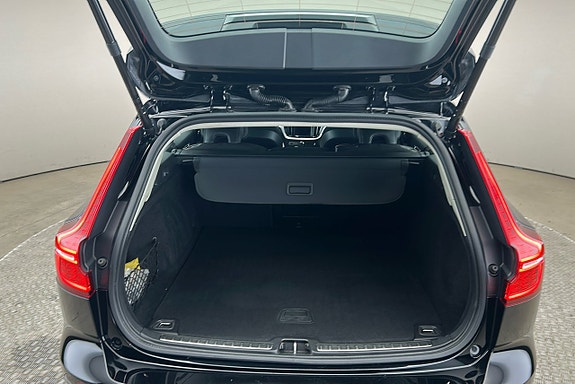Volvo V60 Cross Country 14 of 28