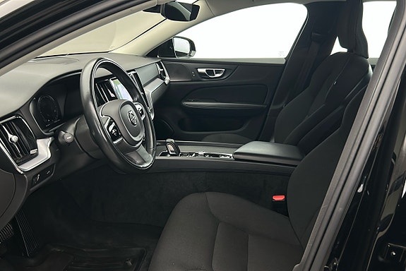 Volvo V60 Cross Country 10 of 28