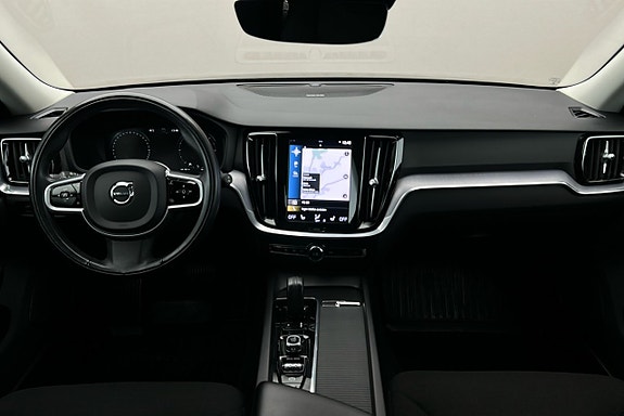 Volvo V60 Cross Country 6 of 28