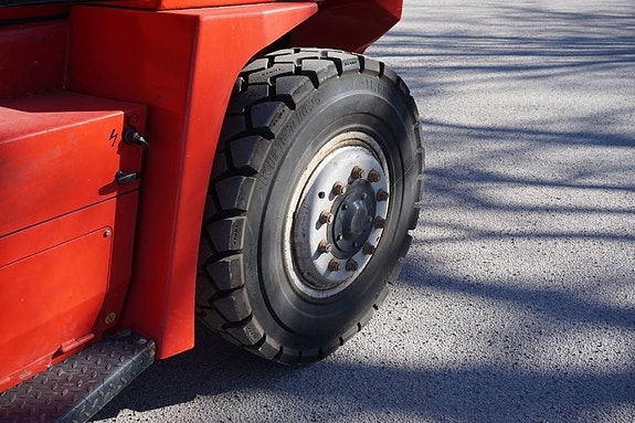 Kalmar DCG100-6 10 of 10