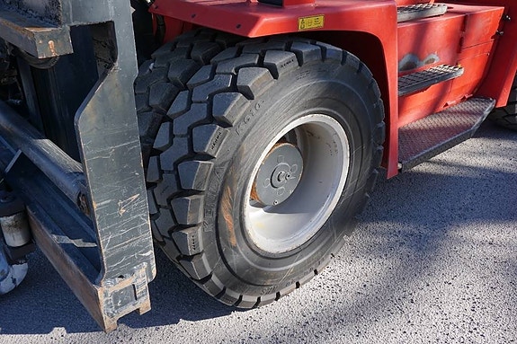 Kalmar DCG100-6 7 of 10