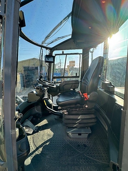 Kalmar DCG120-6 7 of 8
