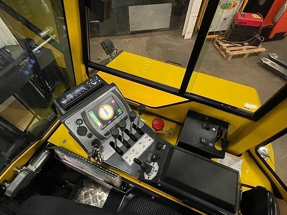 Combilift CBE3000 3 of 11