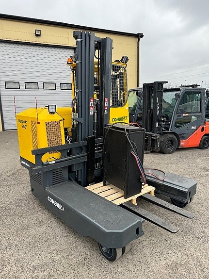 Combilift MR4 3 of 5