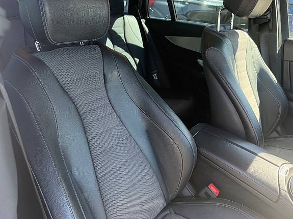 Mercedes-Benz E200 11 of 19