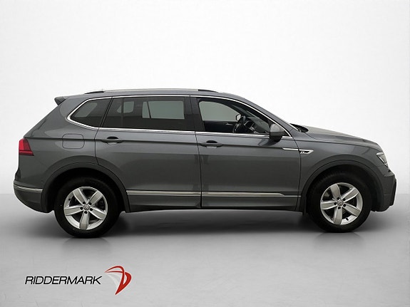 Volkswagen Tiguan Allspace 4 of 5