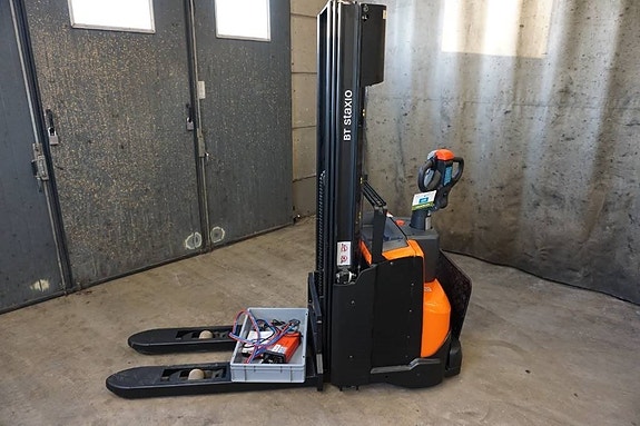Toyota SWE140L 6 of 9