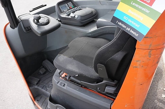 Toyota RRE160H 4 of 8
