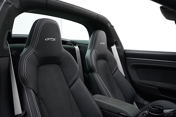 Porsche 911 Targa 4 GTS 23 of 30