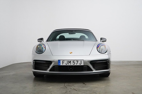 Porsche 911 Targa 4 GTS 26 of 30