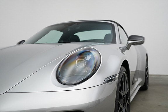 Porsche 911 Targa 4 GTS 29 of 30