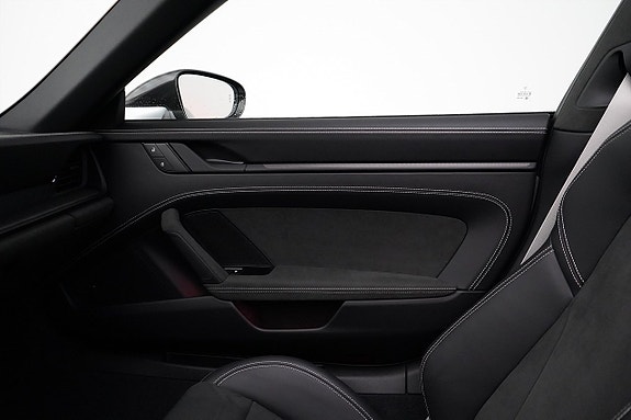 Porsche 911 Targa 4 GTS 20 of 30