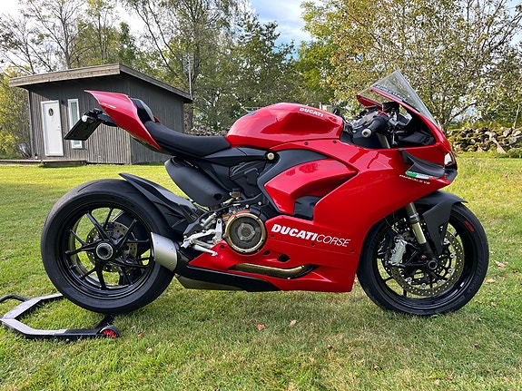 Ducati Panigale V2 4 of 6