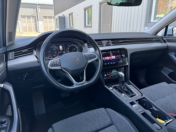 Volkswagen Passat 12 of 23