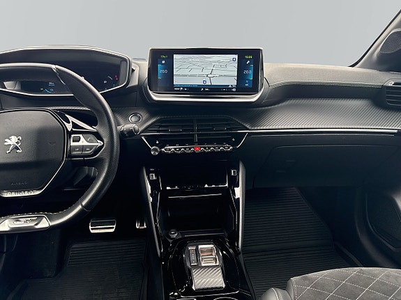 Peugeot e-208 12 of 15