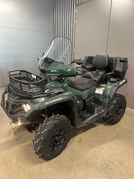 Can-Am Outlander 570 XU Max (momsad)