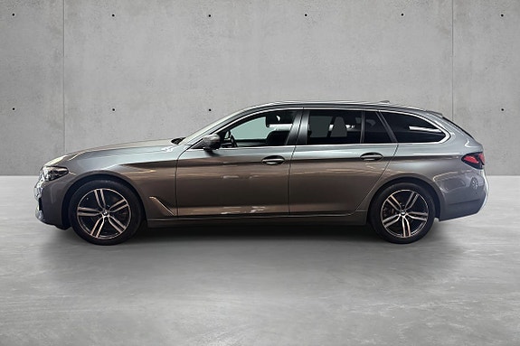 BMW 520d 2 of 5