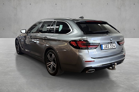 BMW 520d 3 of 5