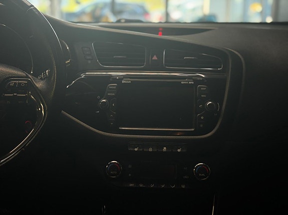 Kia Ceed 11 of 24