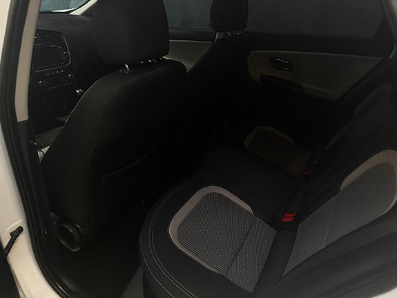 Kia Ceed 18 of 24