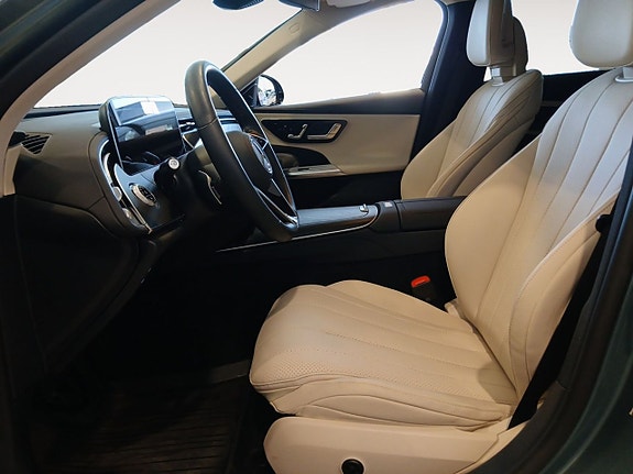 Mercedes-Benz E300 e 9 of 22